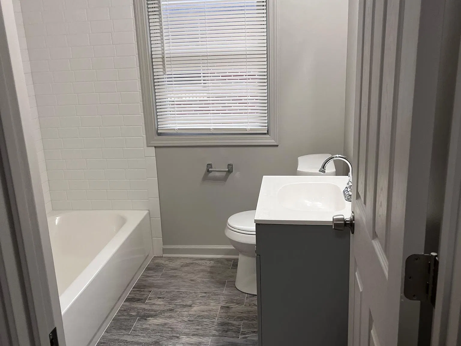 2728 Sheridan Dr — Photo 4