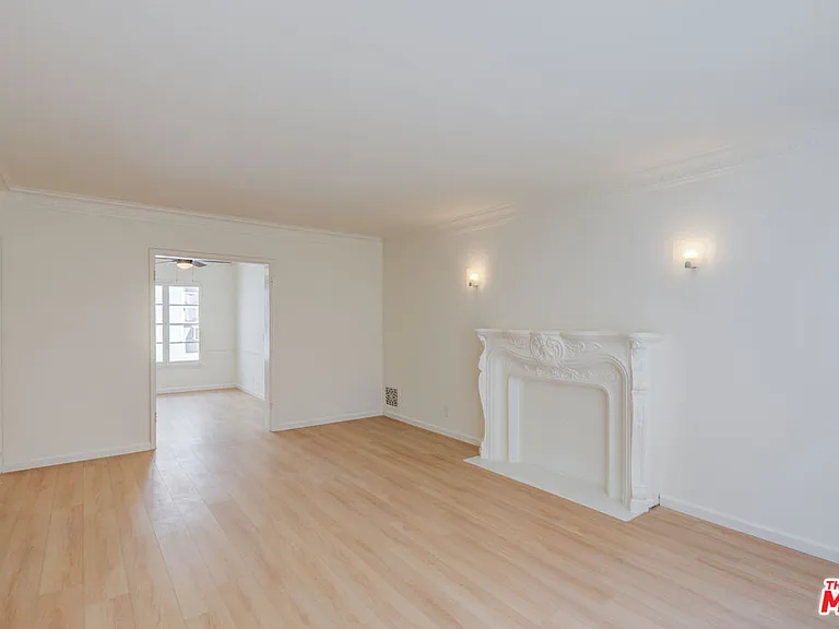 143 S Canon Dr #B — Photo 6