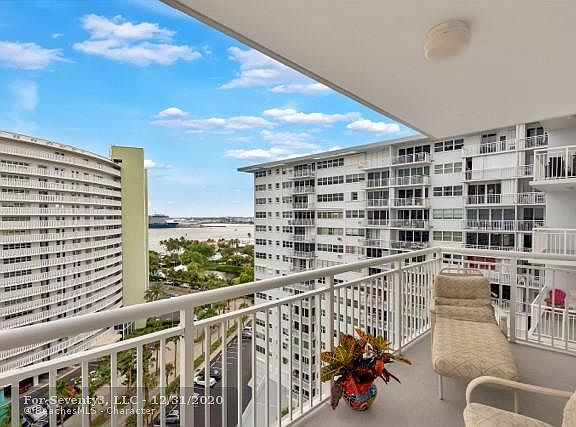 5th image of 1920 S Ocean Dr APT 1402