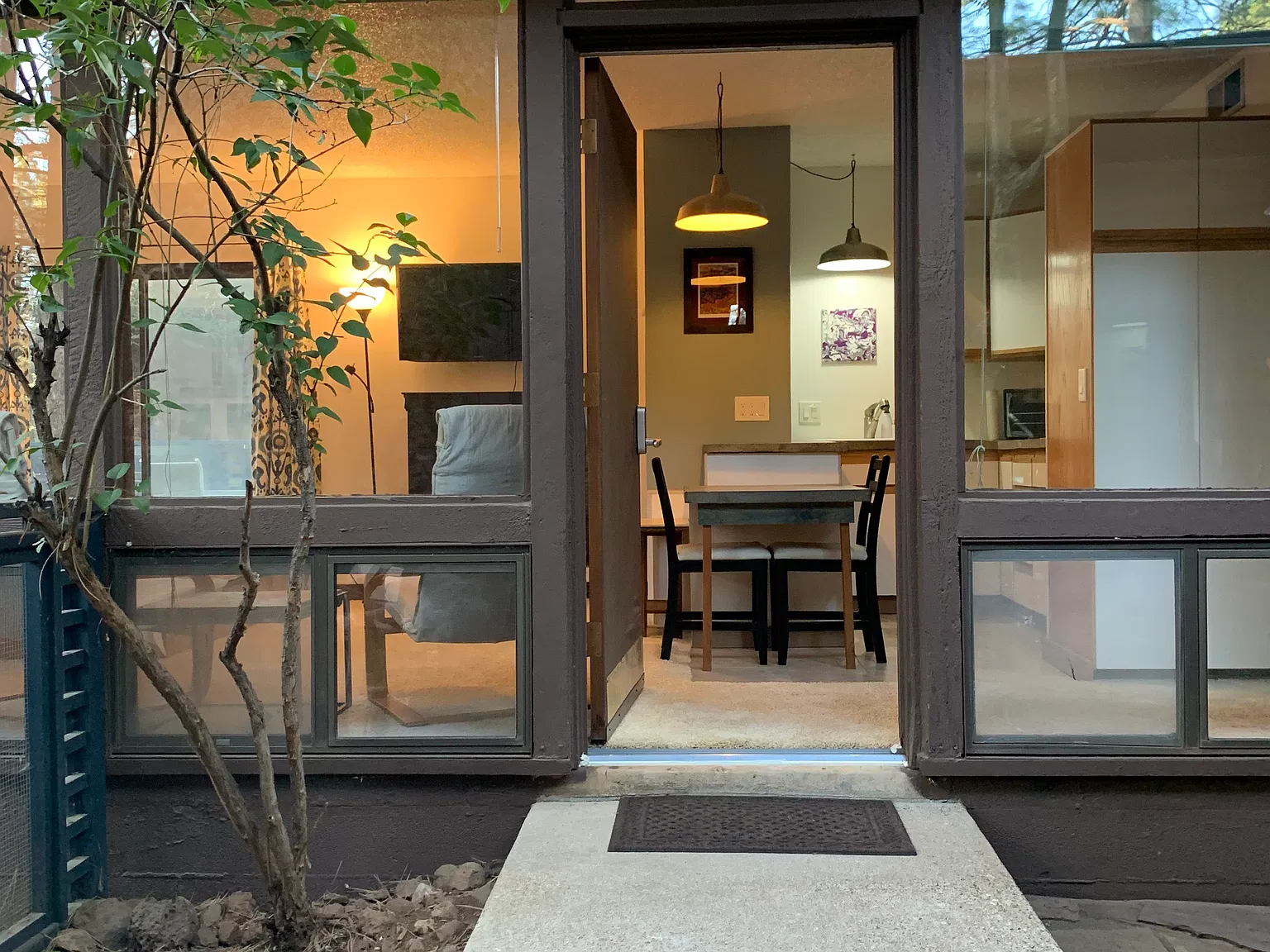 Studio, 300 sqft, $2,000 — Photo 2