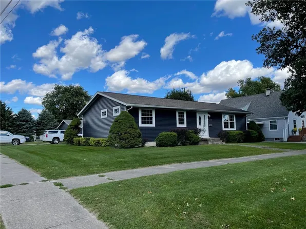 630 W Washington St, Hoopeston, IL 60942