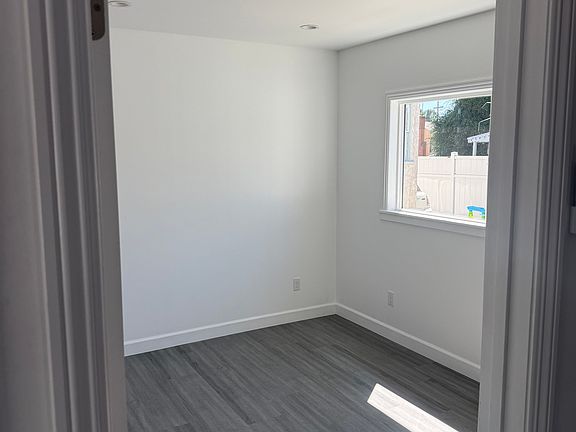 4th image of 265 E 69th Way #1/2