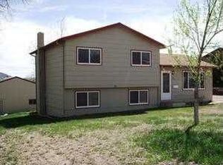 2307 Jennings Ave, Hot Springs, SD 57747