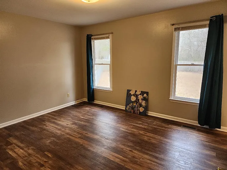 198 Berwick Dr — Photo 14
