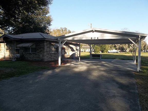 2nd image of 604 N Oak Ave