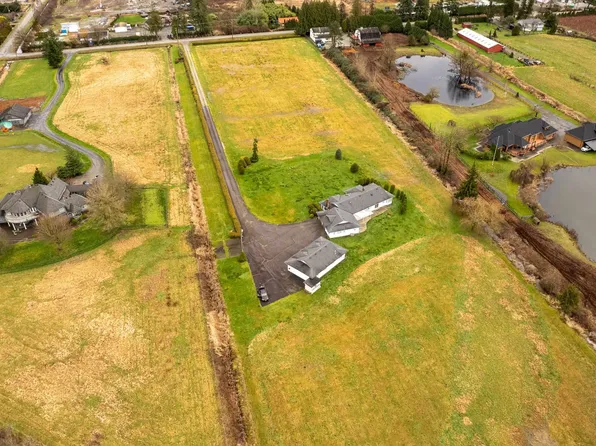 15145 Harris Rd, Pitt Meadows, BC V3Y 1Z1