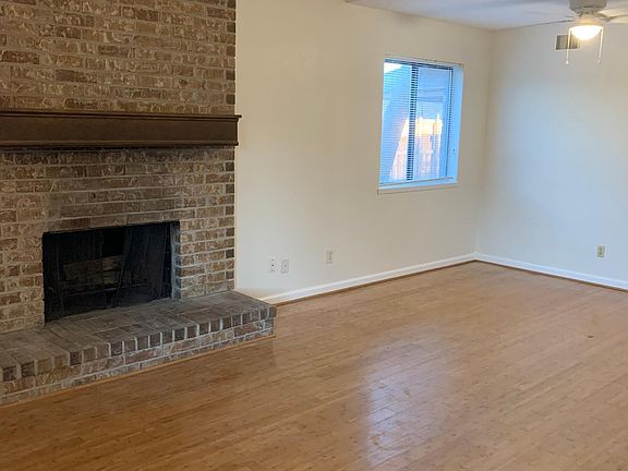 2nd image of 2906 Holy Cross Ln