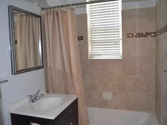4th image of 1729 Queens Ln #1-115