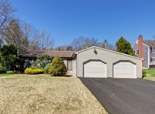35 Benny Dr, Plantsville, CT 06479
