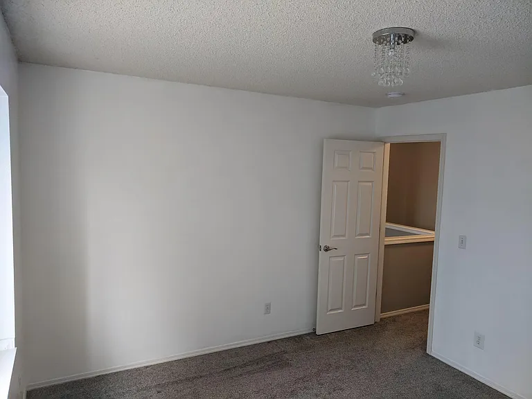 9045 Rochester Dr — Photo 45