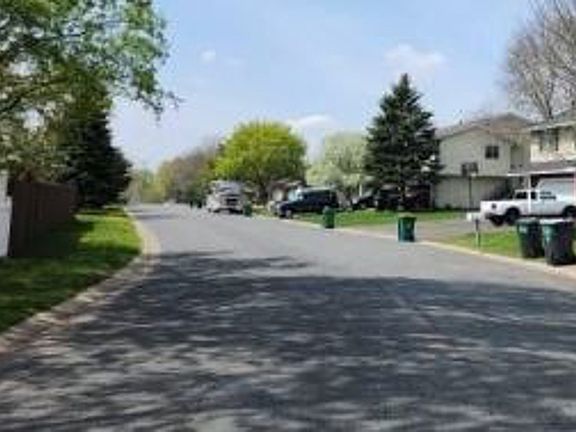 Exterior Neighborhood (street photo)