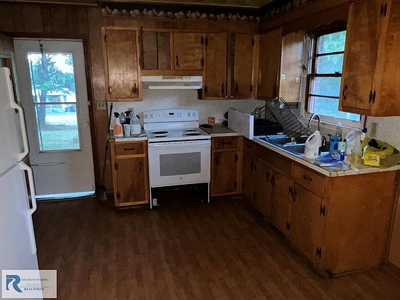 4th image of 3777 Brookside Rd