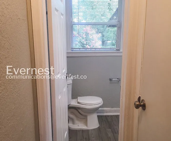 2175 W 16th St — Photo 14