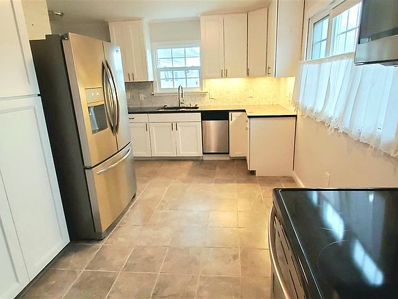 4th image of 504 William St