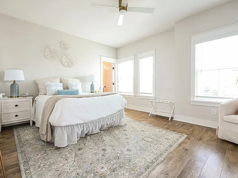 2242 Tillage St — Photo 7