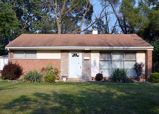1st image of 17327 Lorenz Ave