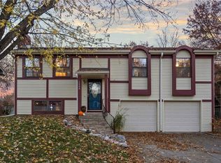 1508 S Sioux Dr, Olathe, KS 66062