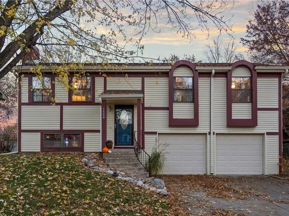 1508 S Sioux Dr, Olathe, KS 66062