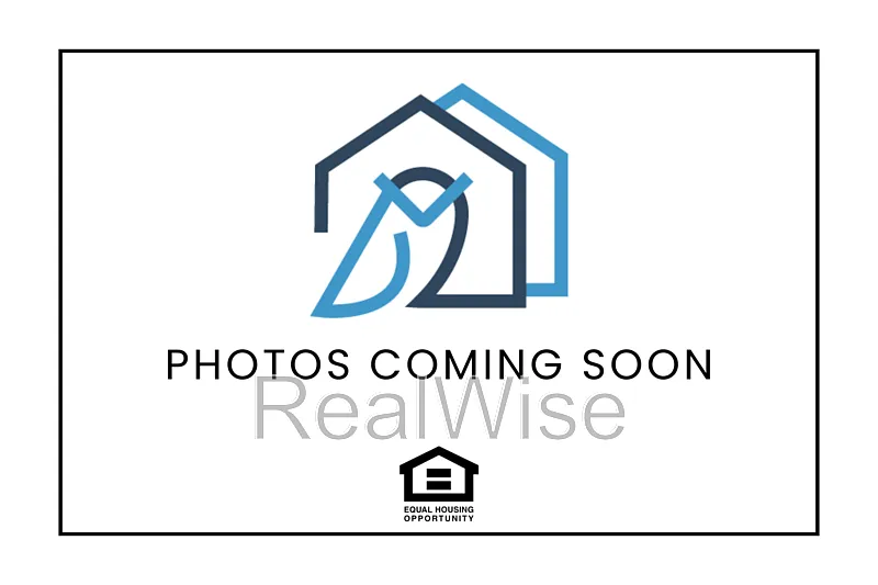 1223 NW Highland Ave APT B photo 1