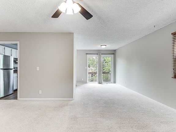 5th image of 3013 W Hadden Ave