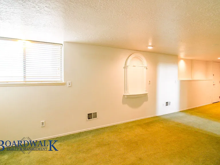 5677 S Esprit Dr — Photo 24