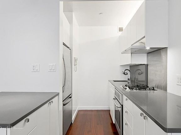 5th image of 822 10th Ave APT 1