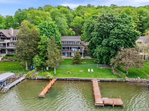 5465 German Village ROAD, West Bend, WI 53095