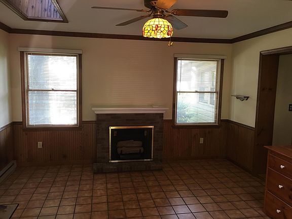Dining room with gas fireplace
