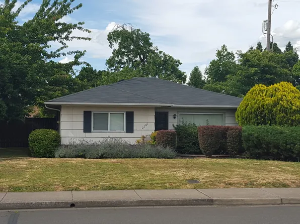 2761 Bailey Ln, Eugene, OR 97401