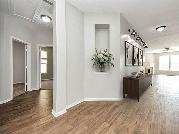 3rd image of 2306 Two Trail Dr