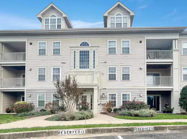 9060 Gracious End Ct Unit 201, Columbia, MD 21046