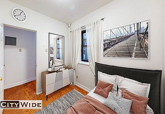 4th image of 407 W 50th St APT 15