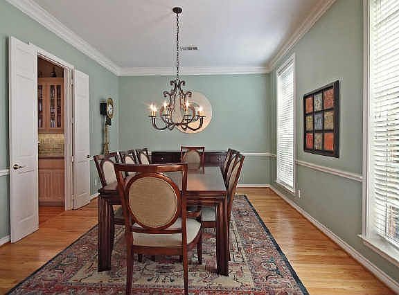 4th image of 6511 Woodland Dr