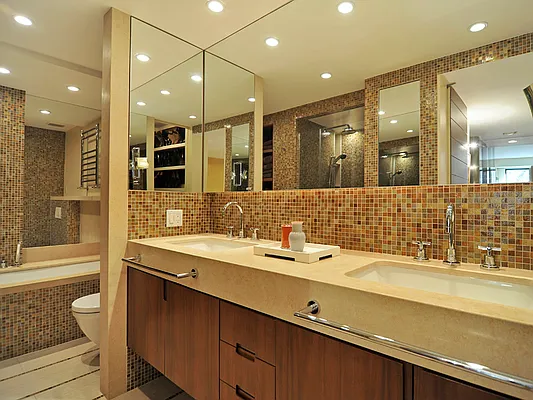 Sold by Sotheby's International Realty | media 18