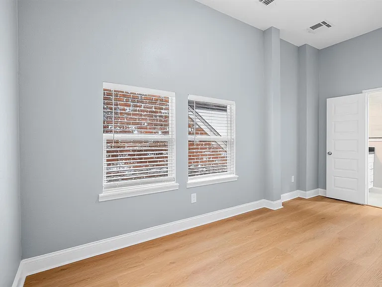 1032 Townplace St — Photo 26