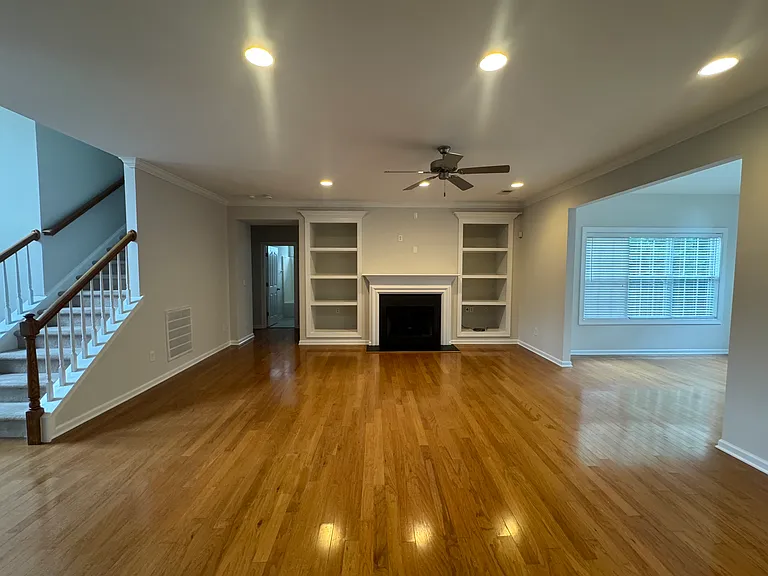 16008 Caranna Ct — Photo 2