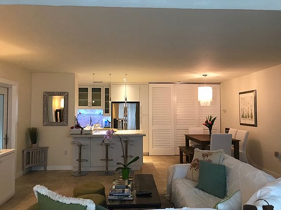 2nd image of 260 Sunrise Dr APT B