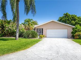 1403 SE 37th St, Cape Coral, FL 33904