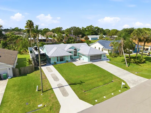 532 SE Majestic Terrace, Port St Lucie, FL 34983