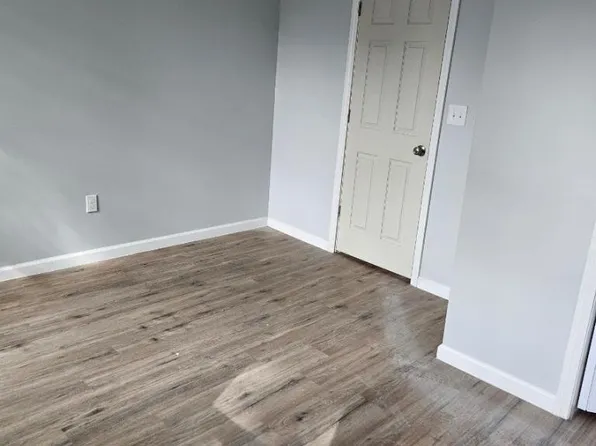 1169 E 58th St #2, Cleveland, OH 44103