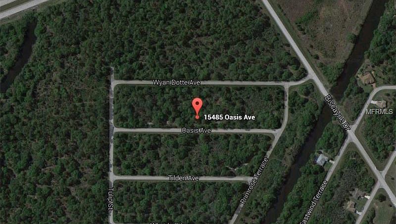 2nd image of 15485 Oasis Ave
