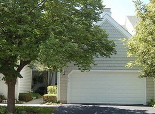 317 Stillwater Ct, Wauconda, IL 60084