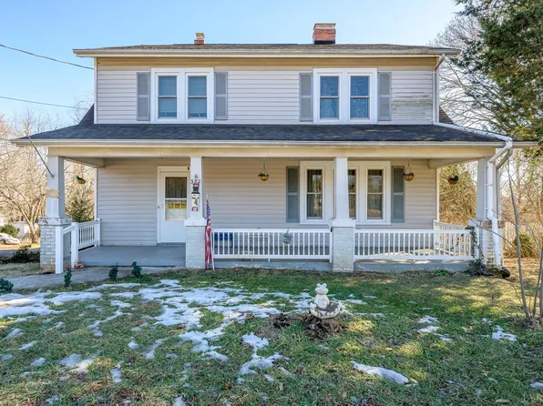 382 N Main St, Amherst, VA 24521