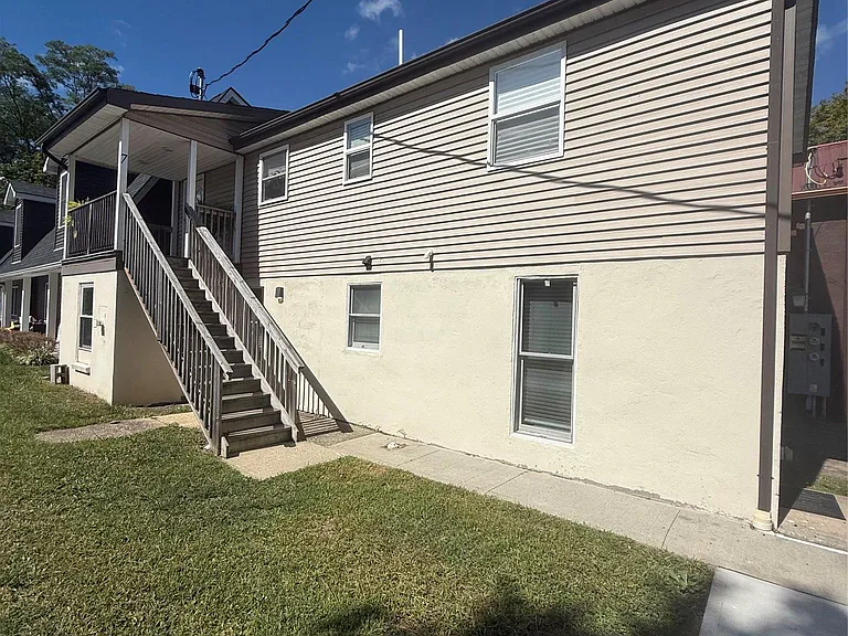 1169 Route 17A #6 — Photo 2