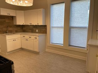 2129 SE Stark St #A, Portland, OR 97214