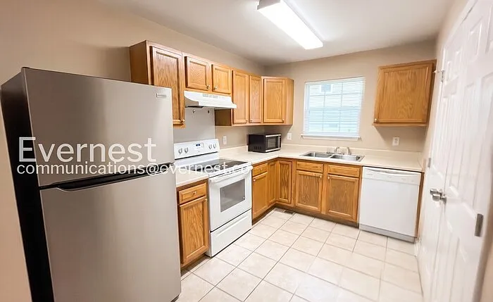 61 Corley Ave — Photo 3