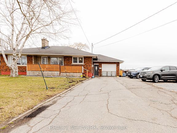 2nd image of 452 Quaker Rd