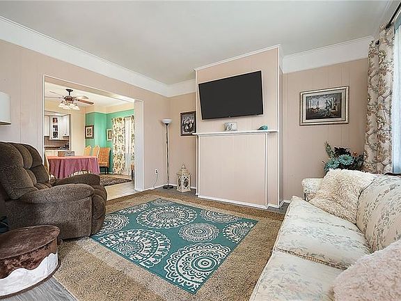 5th image of 1744 Pierce St
