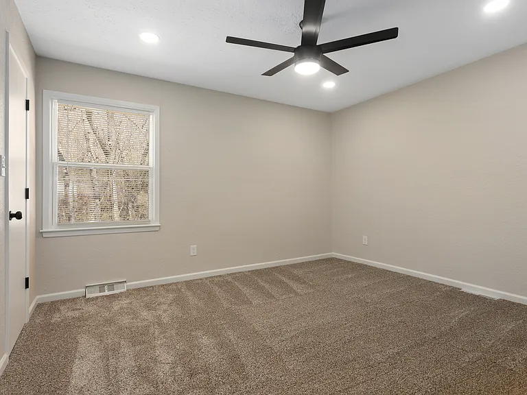 4010 E 123rd Ter #1 — Photo 15