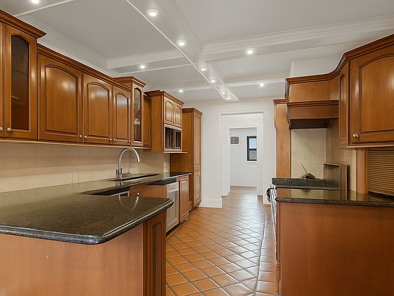 5th image of 9435 Central Park Ave